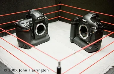 $Canon-vs-Nikon.webp