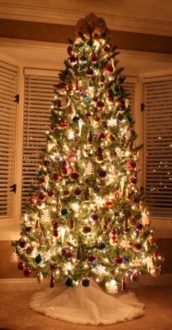 $vertical-standard-x-mas-tree-photo.jpg