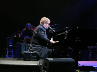 $Elton John - Madison Wi 3.22.12_2012 03 22_0399.webp $Elton John - Madison Wi 3.22.12_2012 03 22_0399.webp