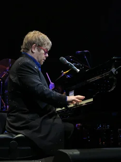 $Elton John - Madison Wi 3.22.12_2012 03 22_0406.webp $Elton John - Madison Wi 3.22.12_2012 03 22_0406.webp