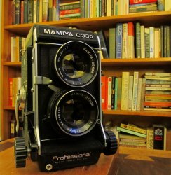 $Mamiya C330.jpg