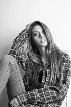 $model-test-photo-shoot-3.webp