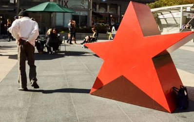 $Red_Star_w.webp