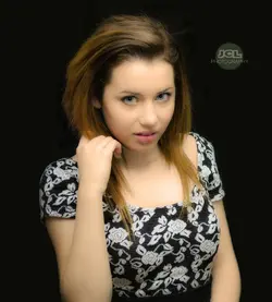 $Lindsey 01resized-wmworm2.webp