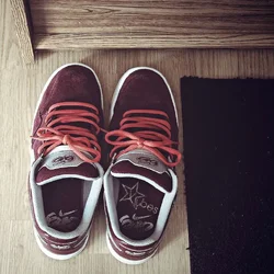 $B_shoess.webp