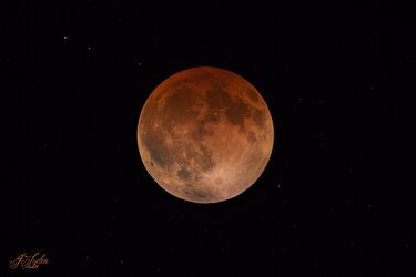 $Total Lunar Eclipse 2014 (Upload).jpg