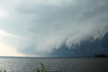 $Storm approaching_9992.JPG $Storm approaching_9992.JPG