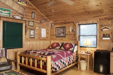 $Cabin Room.webp