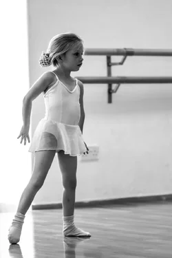 $zoe 8 BW-6776sml.webp $zoe 8 BW-6776sml.webp