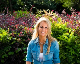 $KarenMcCoy-18-sm.webp