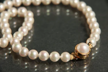 $Jewlery-1-2.webp