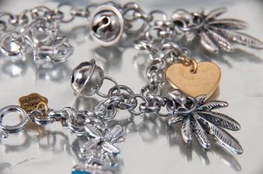 $Jewlery-5.webp