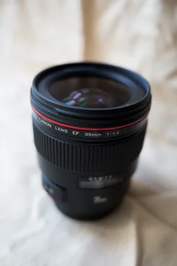 $canon_35l_02.webp $canon_35l_02.webp
