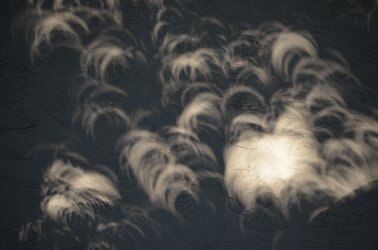 $SolarEclipse_cresions.jpg