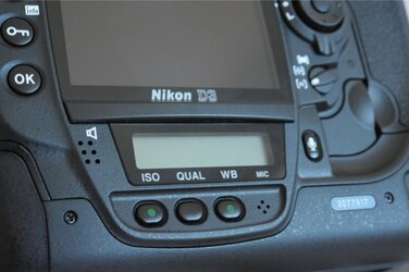 $BRAND NEW Boxed Nikon D3 body ONE shutter count NO RESV16.jpg