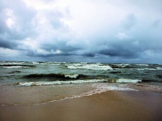 beach wave stormy1000.jpg