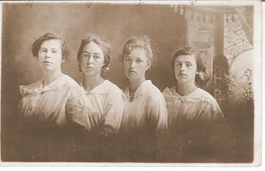 Nana with sisters.webp