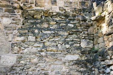 Old-Stone-Wall.webp Old-Stone-Wall.webp