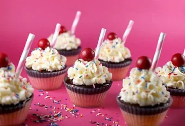 $cupcakes.webp $cupcakes.webp