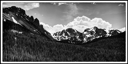 $_DSC2107Mountan-BW-1000x.webp