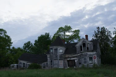 $OldHouse.webp $OldHouse.webp