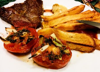 steak and grilled tomatoes.jpg
