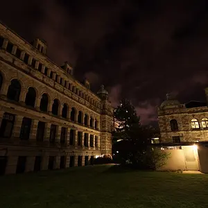 Victoria by Night