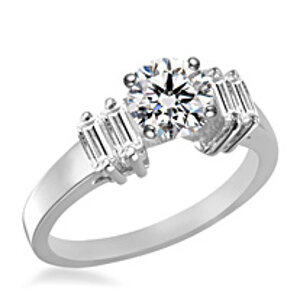 18K White Gold Diamond Ring with Round and Baguette Diamonds