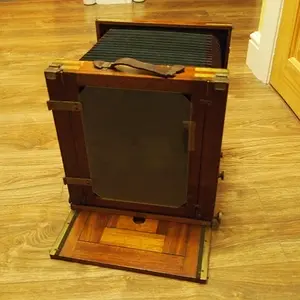 Unknown vintage camera