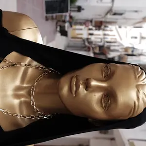 mannequin.