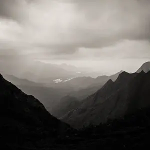 Kolukkumalai Mountain