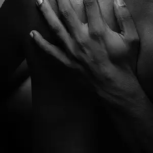 LUSTY HANDS
