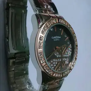 CUSTOM QUARTZ