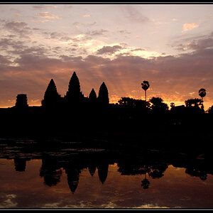 nov07photo03-Angkor Sunrise