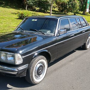 mercedes limousine costa rica w123