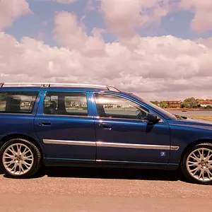 volvo-v70_52975711031_o.jpg