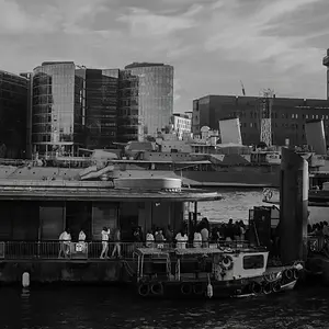 thames-river--hms-belfast-in-the-background_52967140834_o.jpg