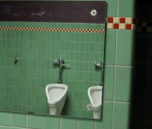 07janphoto60-deco urinals