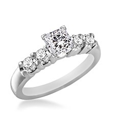 18K White Gold Ring with Princess Cut Center Diamond
