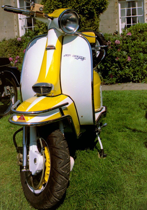 4529-Lambretta