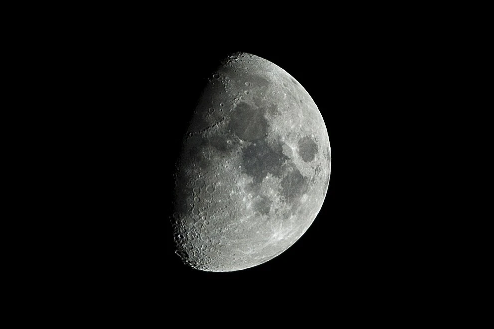 a moon shot with my 70-200 f4.  I need a longer lens.