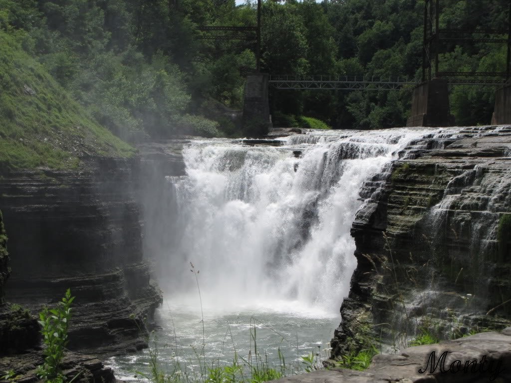 beautiful_waterfall