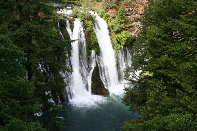 Burnet Falls, CA