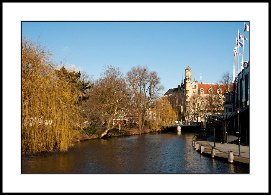 Canal_Side