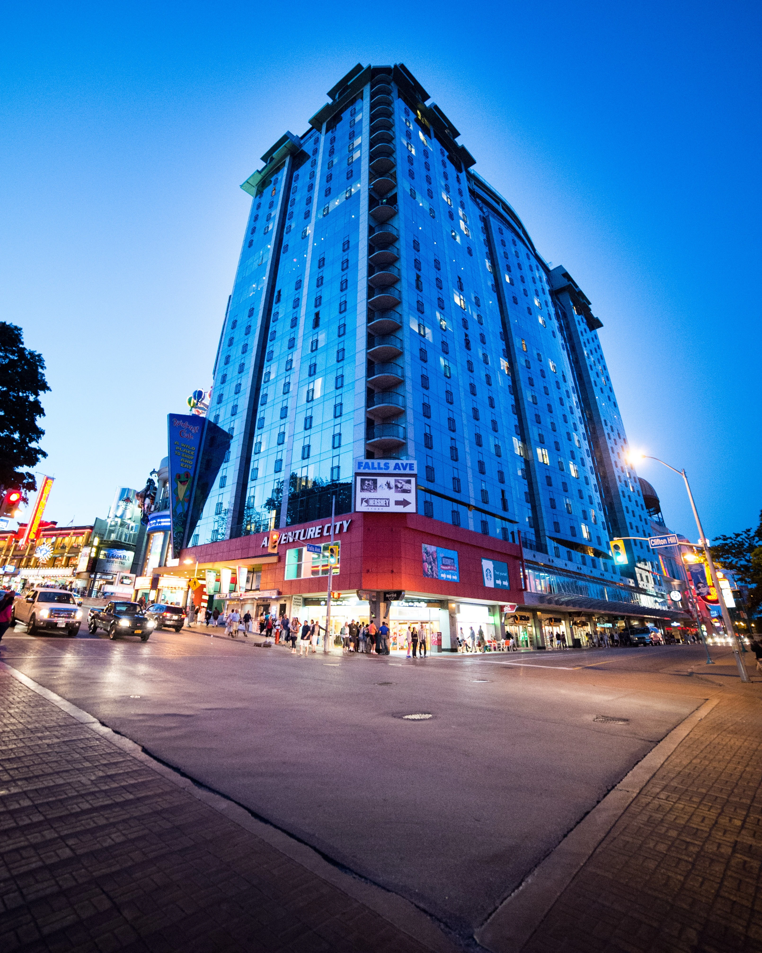 Clifton Hill, Niagara, ON