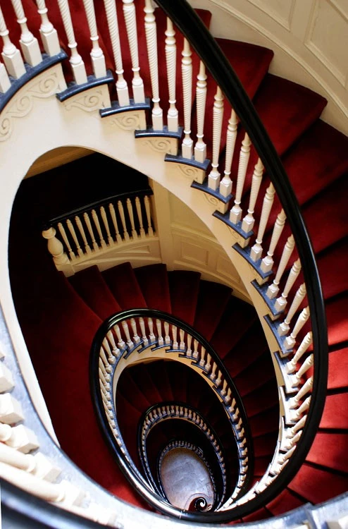 dec08photo17-red vertigo