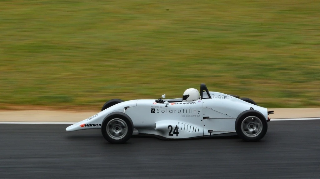 Dezzi raceway images