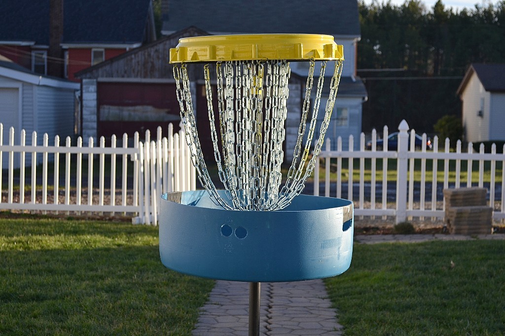 disc golf target/basket