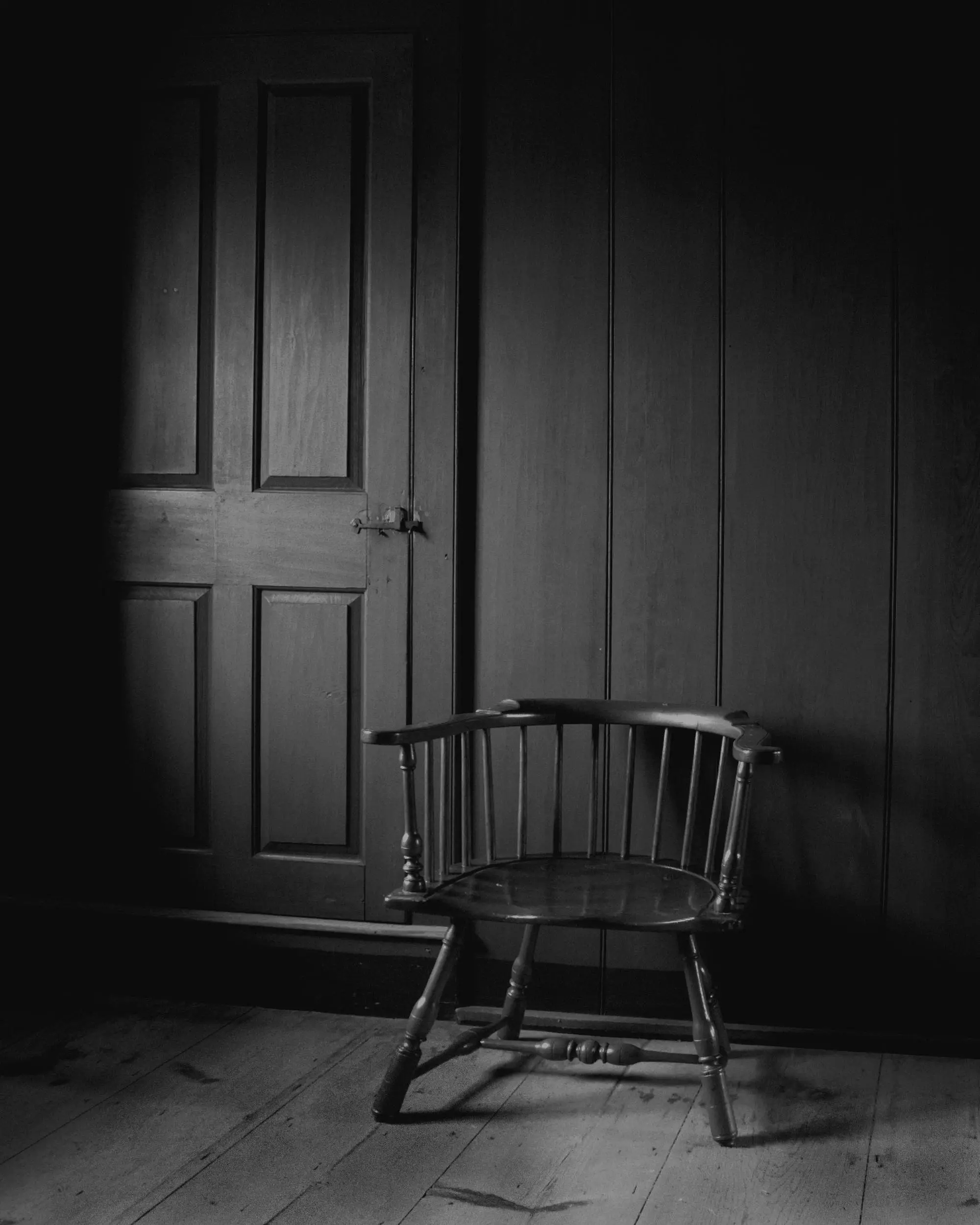 Door_and_Chair_Daniel_Boone_Homestead_021213