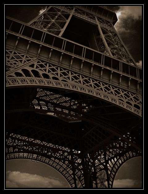 Eiffel Tower Duotone